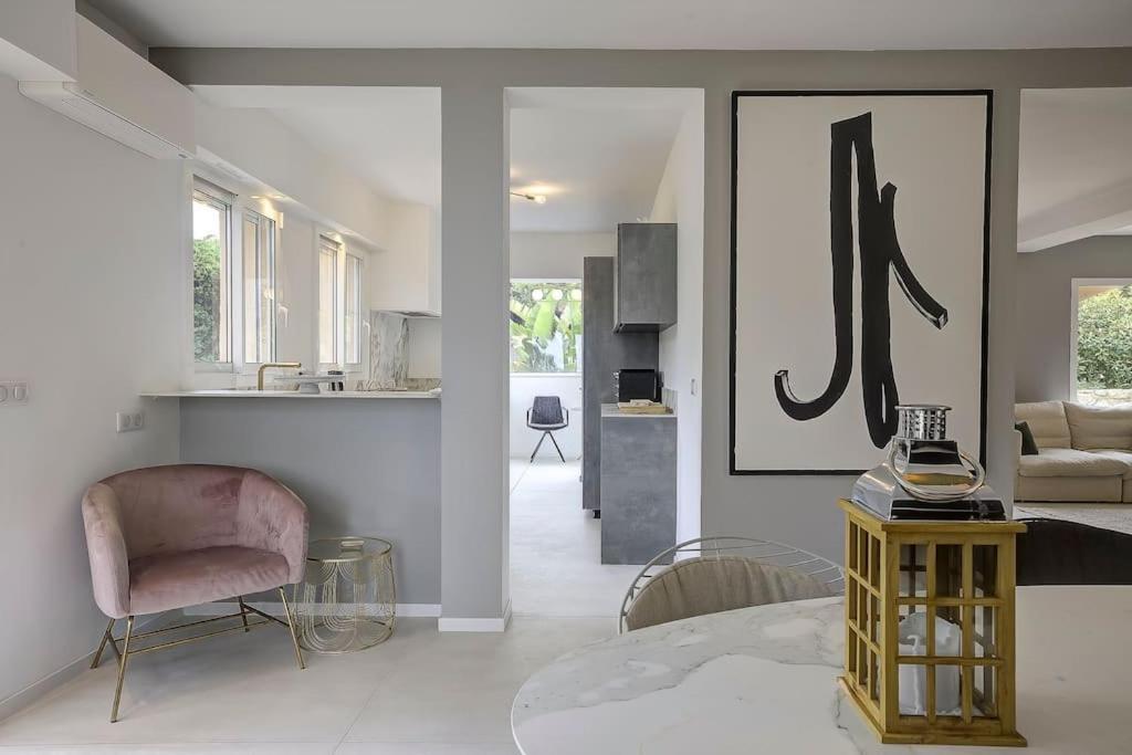 Villa Julia First วาลูริส ภายนอก รูปภาพ
